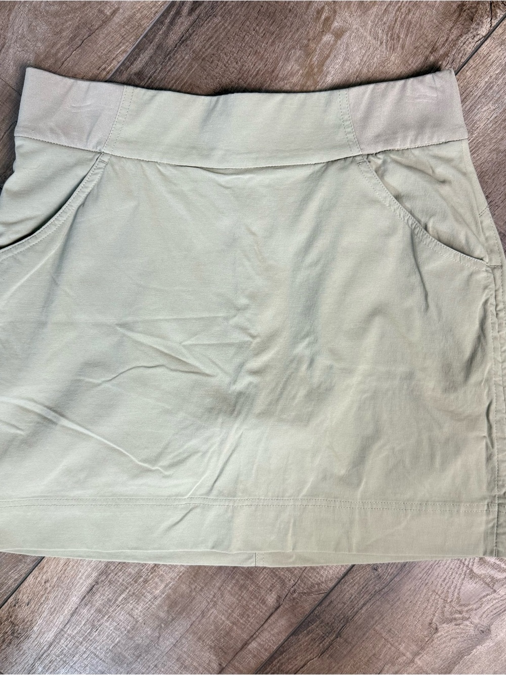 Columbia Tan Athletic Skort | Medium | Hiking Golf Tennis Athleisure